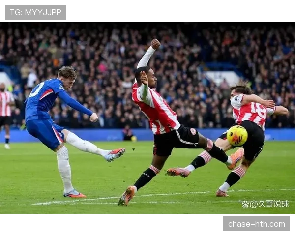 独特射门方式助B费破门，曼联稳健发挥锁定胜局