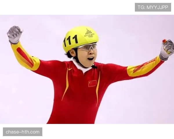 王濛训练完顺手买个包，教练在后面追着喊别超预算